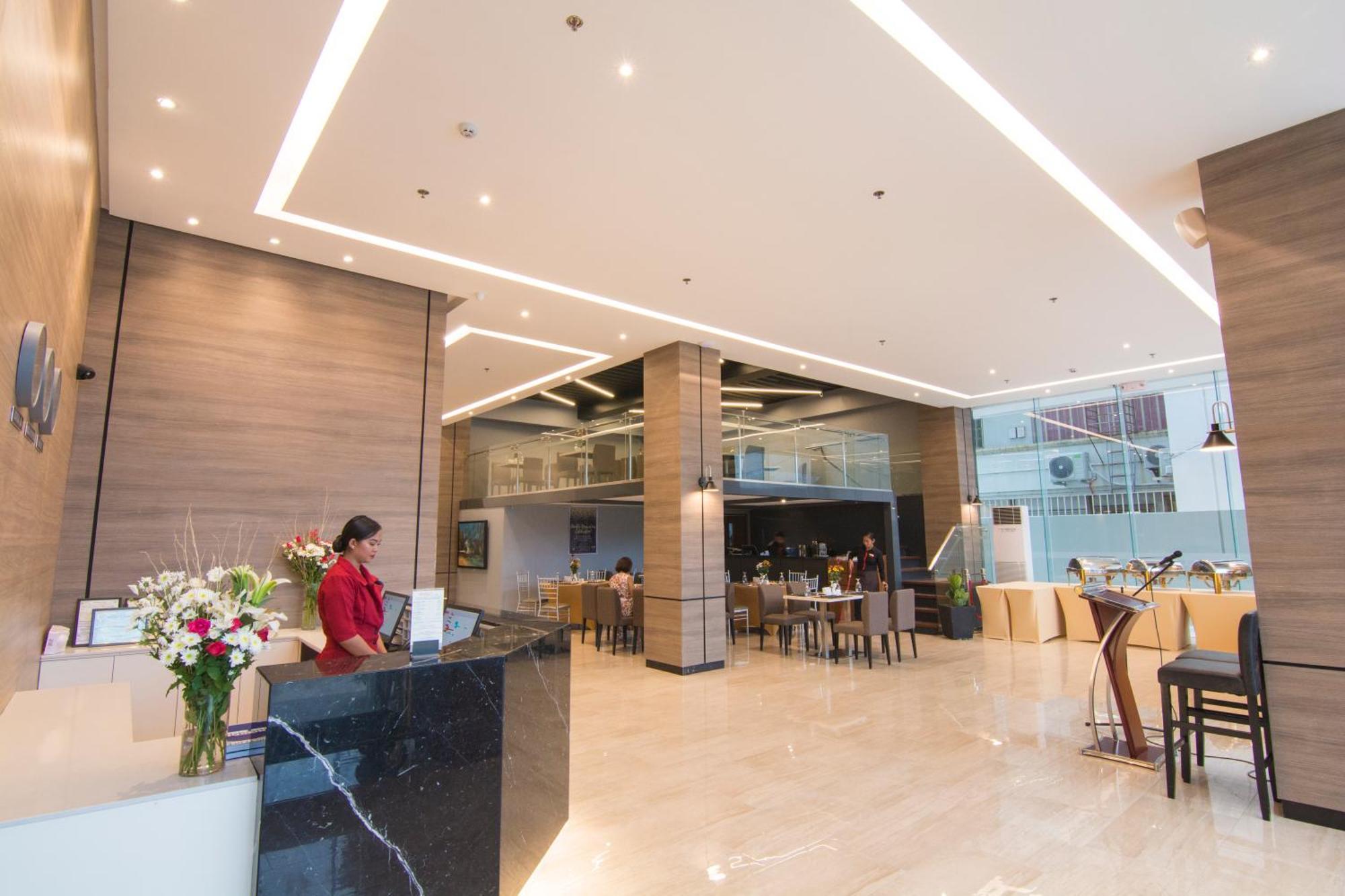 Mango Suites Cauayan Екстериор снимка
