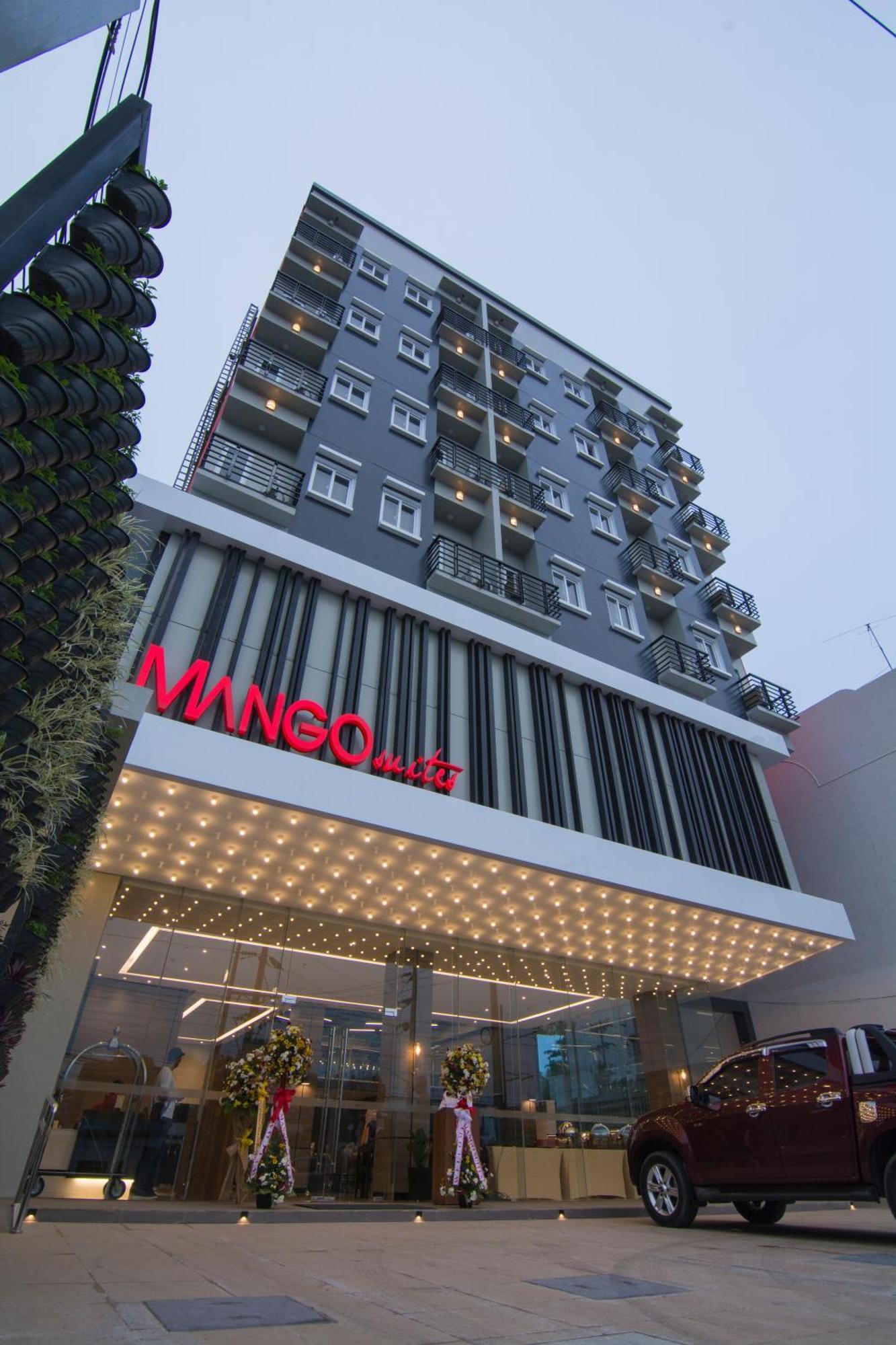 Mango Suites Cauayan Екстериор снимка