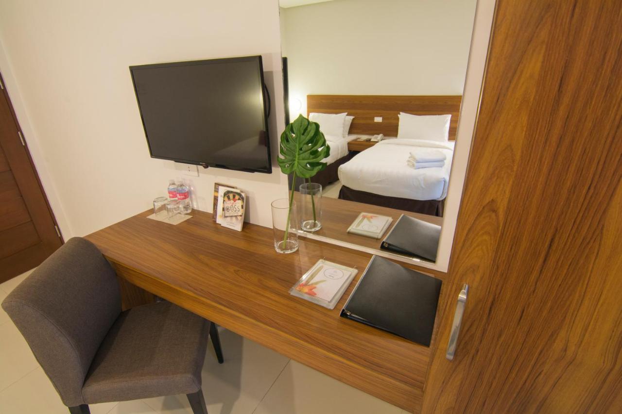 Mango Suites Cauayan Екстериор снимка