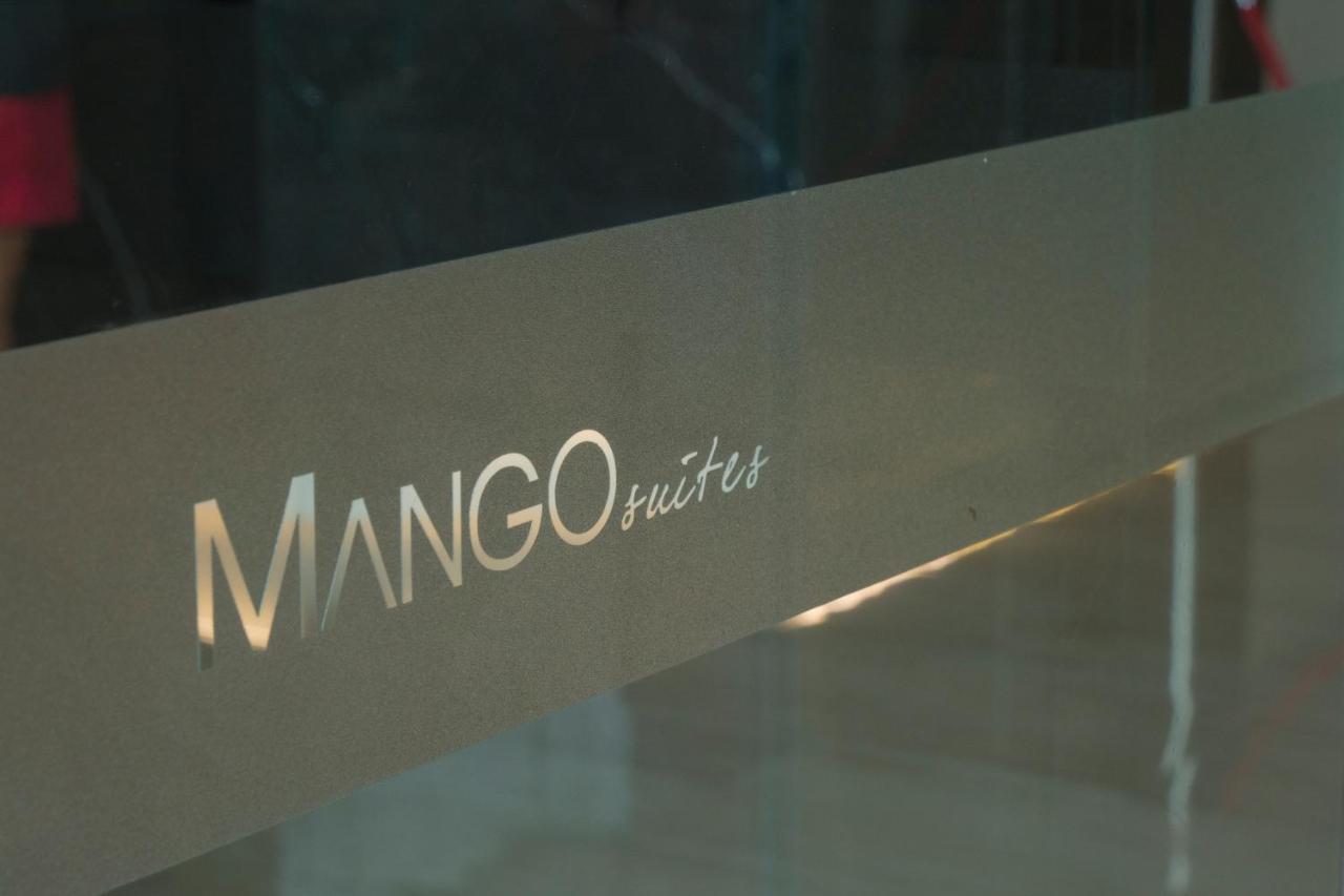 Mango Suites Cauayan Екстериор снимка